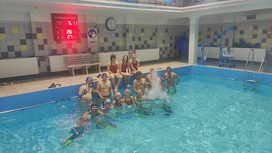 Hokej pod wodą Walenie Siemianowice Śląskie Trening 5 XI 2022. Koniec Walenia czyli Amatorska Liga Hokeja Pod Wodą